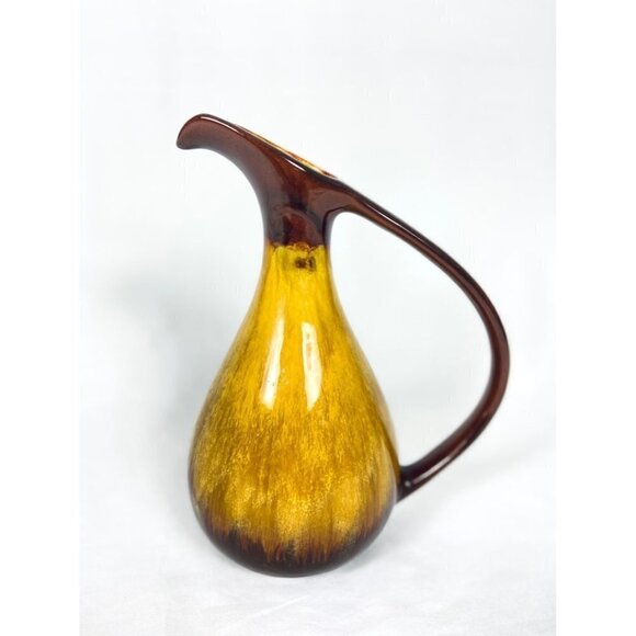 Vintage Blue mountain pottery tall sleek brown gold mid century pitcher vase. - Picture 3 of 9